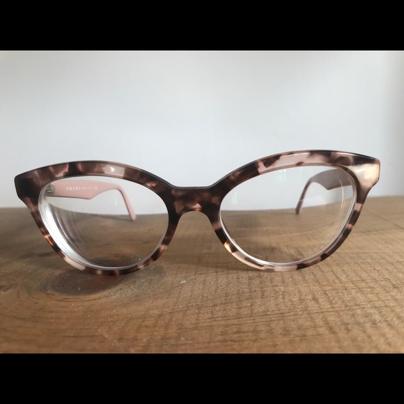 prada pink tortoise glasses